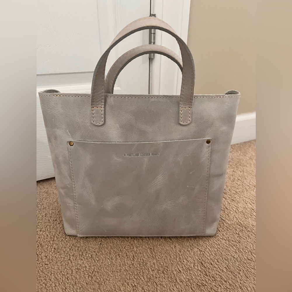 Portland Leather Goods Beluga Medium Crossbody